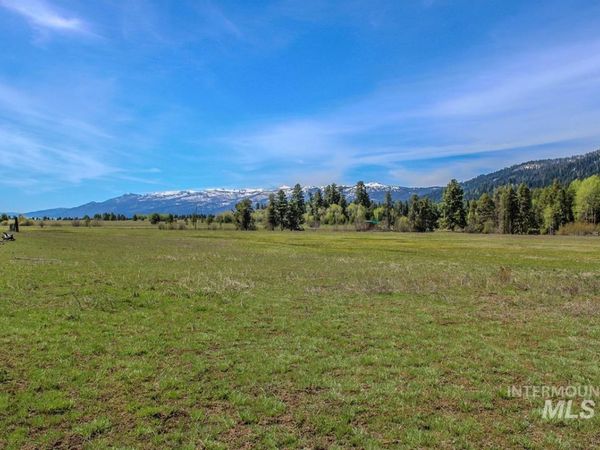 1895 Little Pine Road, Donnelly, ID 83615