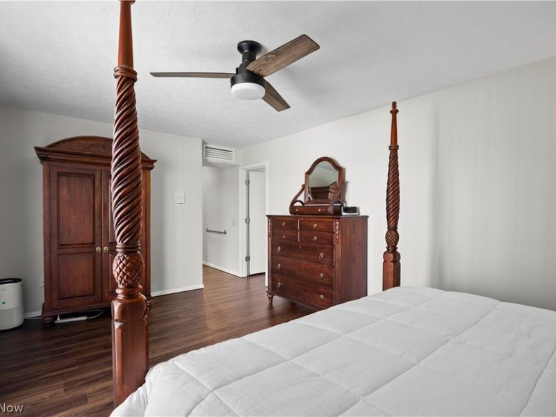 13081 Olympus Way, Strongsville, OH 44149 Photo 25