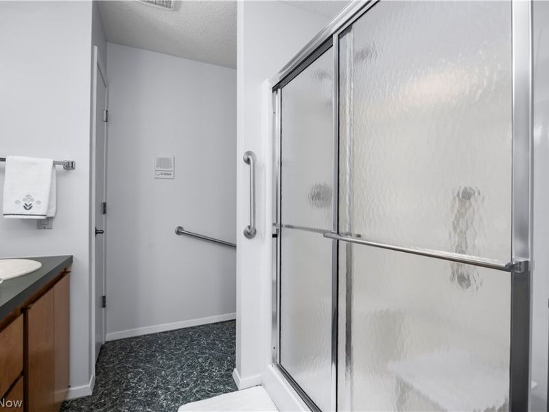 13081 Olympus Way, Strongsville, OH 44149 Photo 27