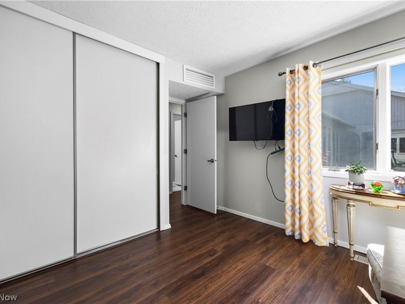 13081 Olympus Way, Strongsville, OH 44149 Photo 31