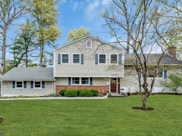 51 Chestnut St, New Providence, NJ 07974