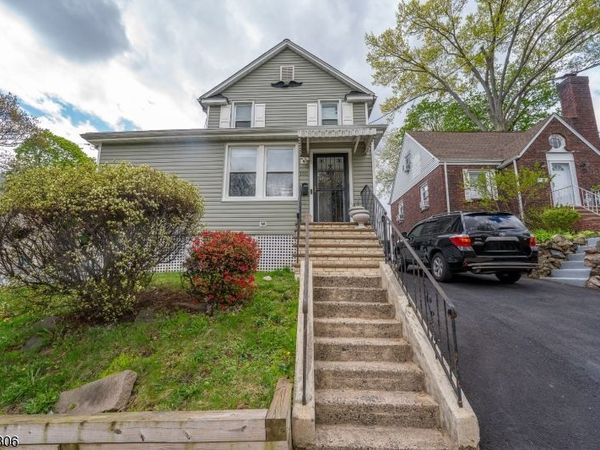 100 Washington Pl, Teaneck, NJ 07666