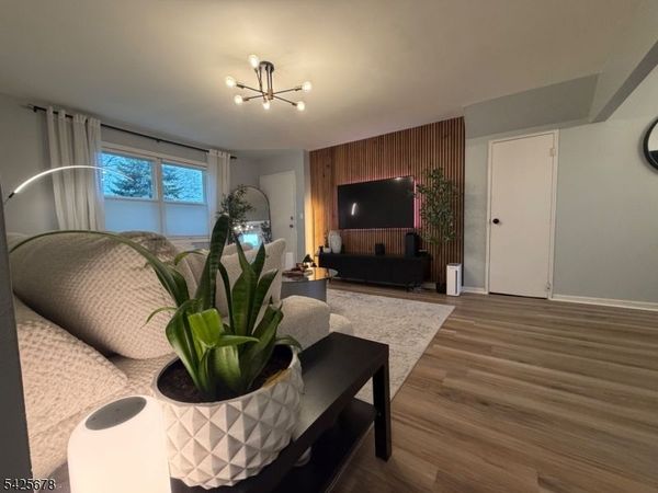 1136 Valley Rd, Unit 1B, Wayne, NJ 07470