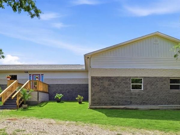 211 E Bay Drive, Bridgeport, TX 76426