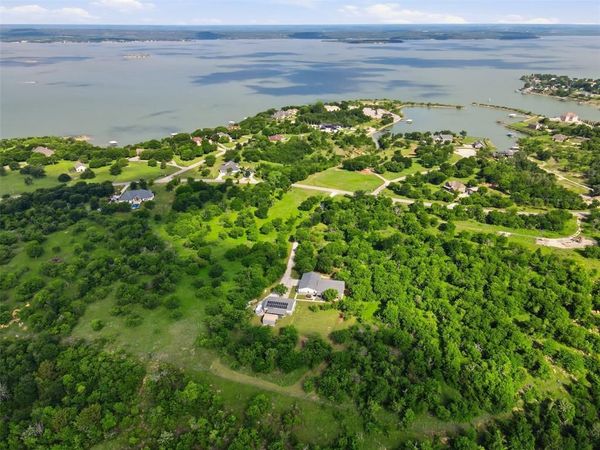 211 E Bay Drive, Bridgeport, TX 76426