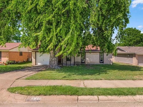 327 E Center Street, Duncanville, TX 75116