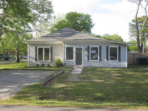 400 William Street , Pottsboro, TX 75076