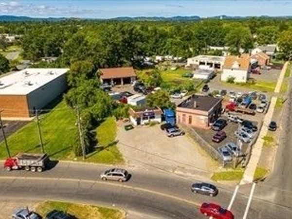 824 Berkshire Ave, Springfield, MA 01151