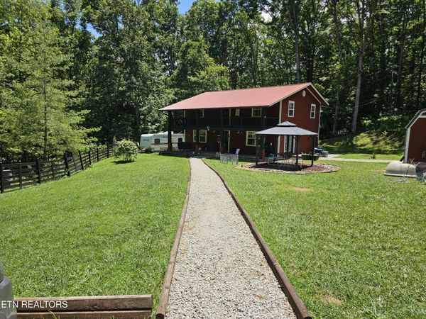 1100 Mill Branch Rd, Huntsville, TN 37756