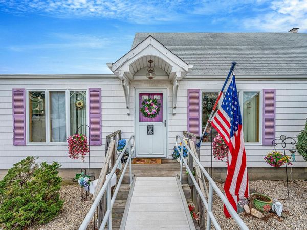 130 Lafayette Road , West Babylon, NY 11704