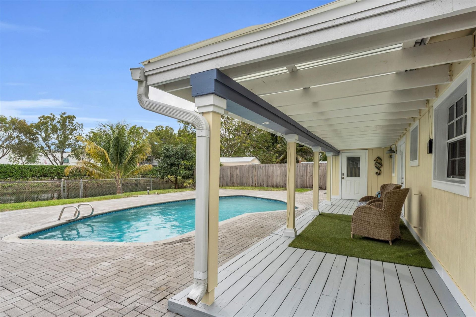 9860 NW 3rd Street, Pembroke Pines, FL 33024 Photo