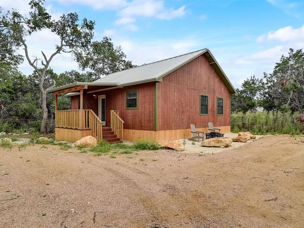 1374 Forest View DR, Unit 3, Blanco, TX 78606