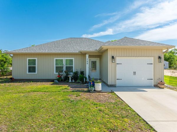 150 E Hibiscus Avenue, DeFuniak Springs, FL 32433