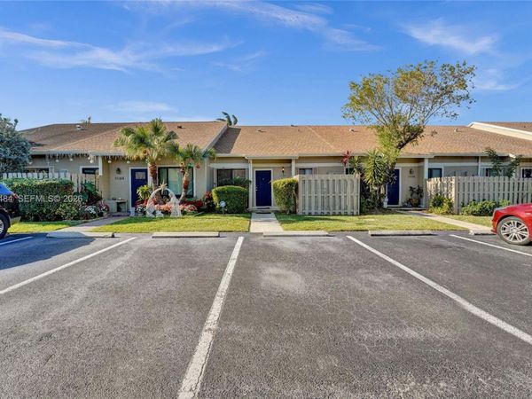 11154 NW 37th St, Sunrise, FL 33351