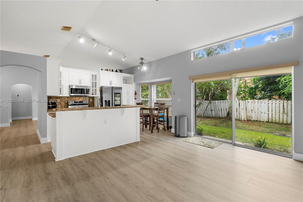 13100 SW 20th St , Miramar, FL 33027 Photo