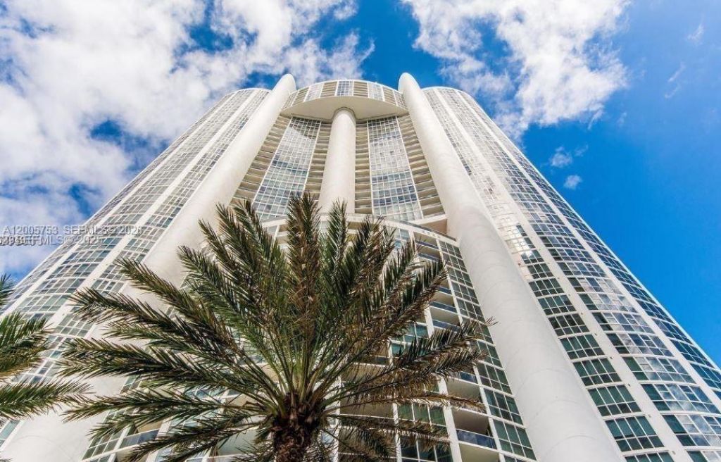 18201 Collins Ave, Unit 2003, Sunny Isles Beach, FL 33160 Photo