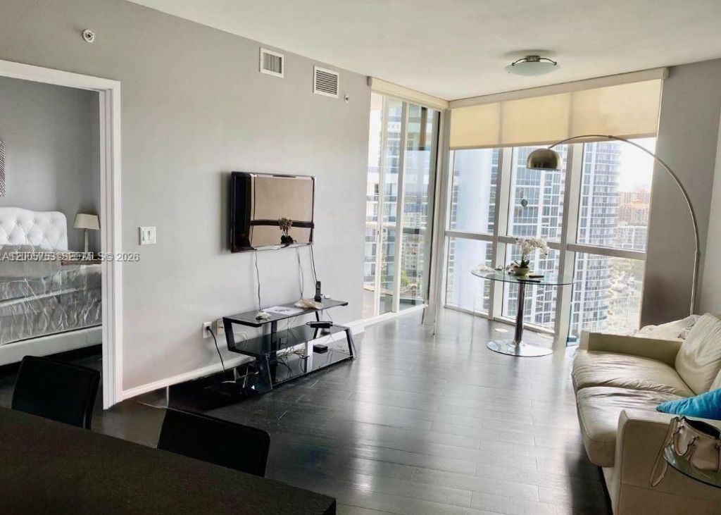 18201 Collins Ave, Unit 2003, Sunny Isles Beach, FL 33160 Photo