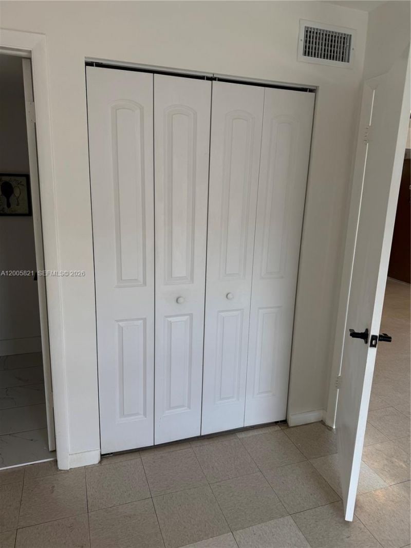 4845 NW 7th St , Unit 307-5, Miami, FL 33126 Photo