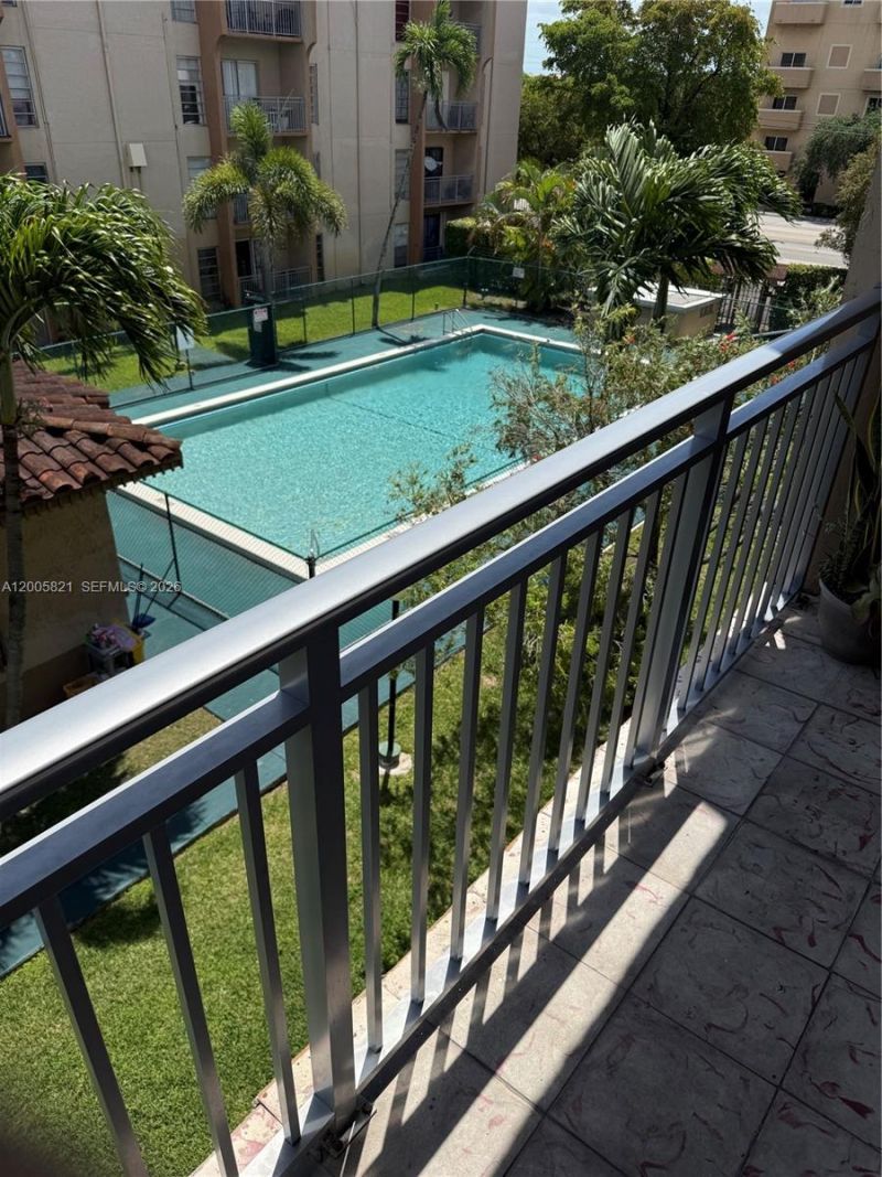 4845 NW 7th St , Unit 307-5, Miami, FL 33126 Photo