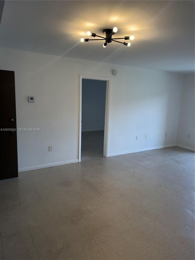 4845 NW 7th St , Unit 307-5, Miami, FL 33126 Photo