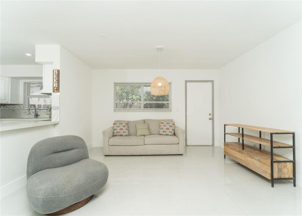 2260 Charleston St , Hollywood, FL 33020 Photo