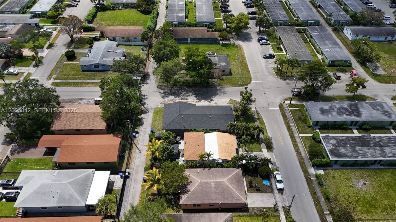2260 Charleston St , Hollywood, FL 33020 Photo