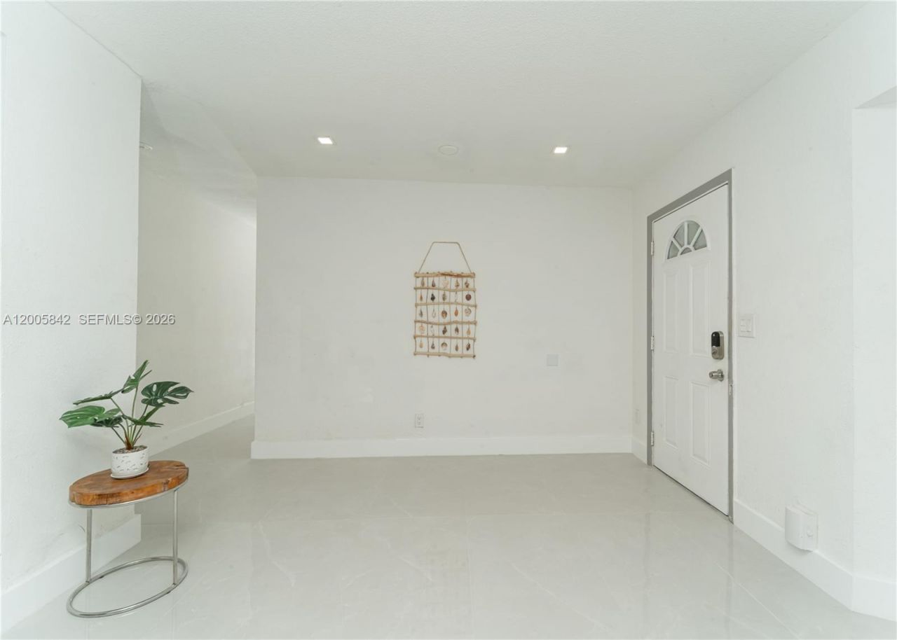2260 Charleston St , Hollywood, FL 33020 Photo