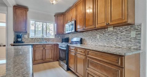 425 Burkett Ave, Stockton, CA 95205 Photo