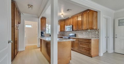 425 Burkett Ave, Stockton, CA 95205 Photo