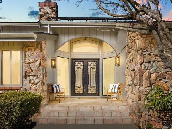 551 Blackhawk Club Dr, Danville, CA 94506