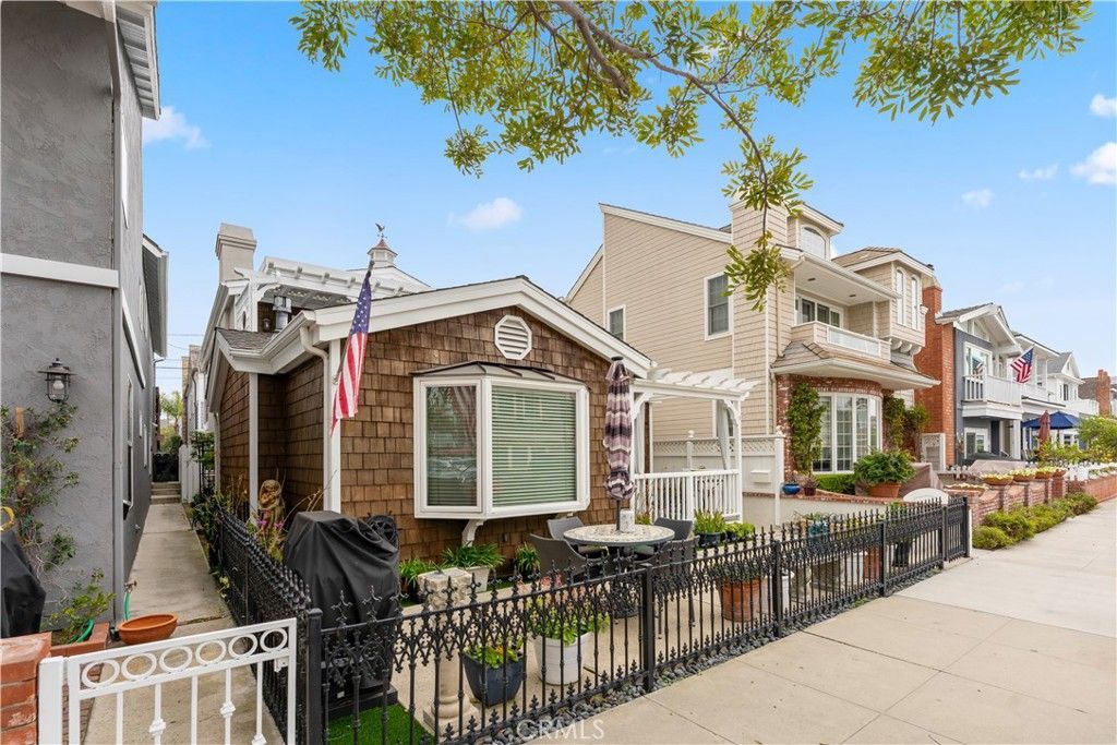 130 Topaz, Unit 1/2, Newport Beach, CA 92662 Main Photo