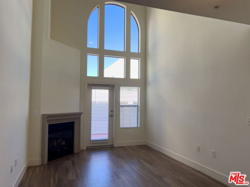 1040 Glendon Avenue, Unit 4154, Los Angeles, CA 90024 Main Photo