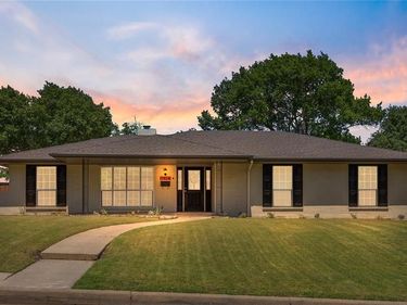 1924 Dakar Road E, Fort Worth, TX 76116