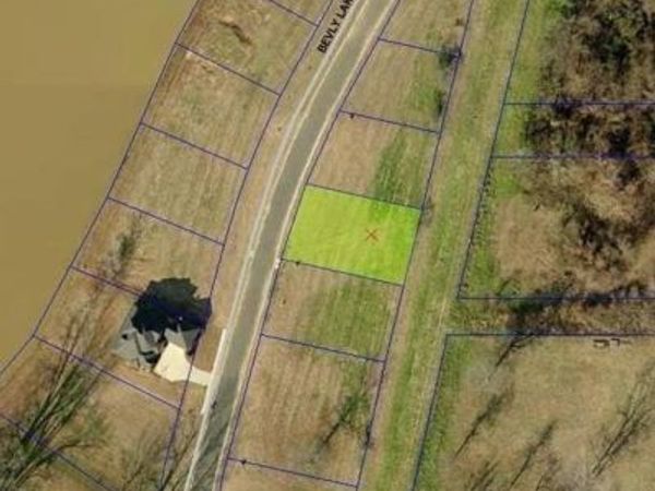 326 Bevly Lake Drive , Bossier City, LA 71111