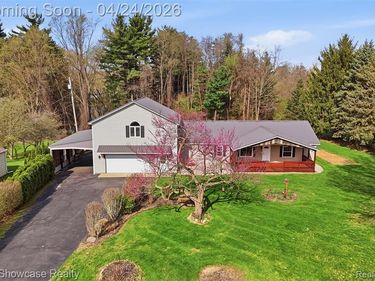 3708 Hideaway Court, Brighton Twp, MI 48114
