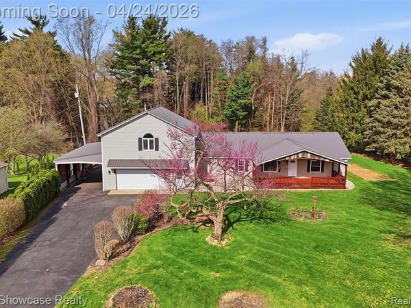 3708 Hideaway Court , Brighton Twp, MI 48114