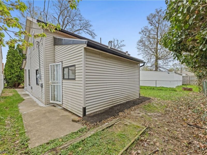 27182 Oriole Avenue, Euclid, OH 44132 Photo 29