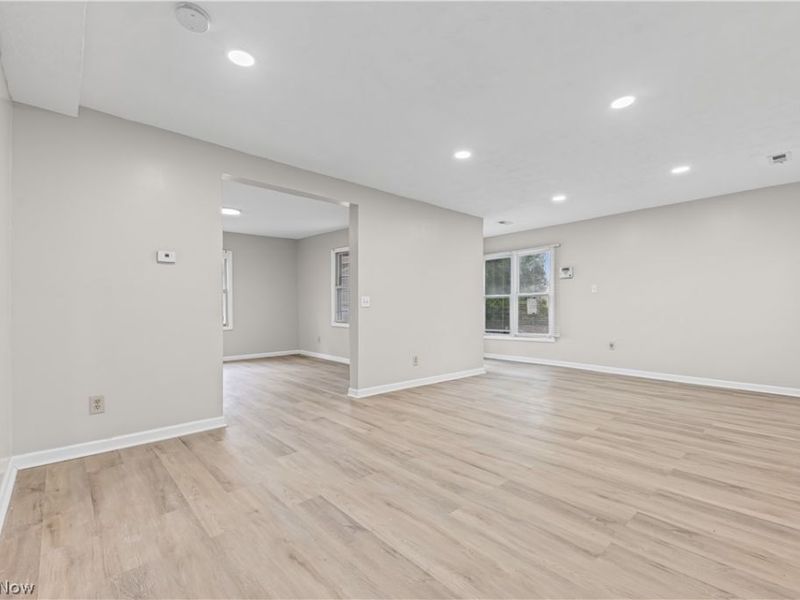 27182 Oriole Avenue, Euclid, OH 44132 Photo 4