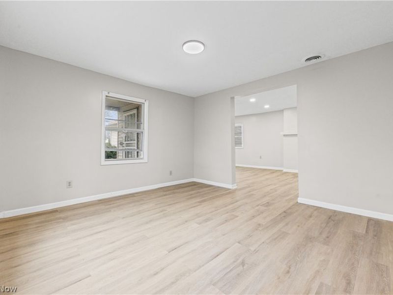 27182 Oriole Avenue, Euclid, OH 44132 Photo 9