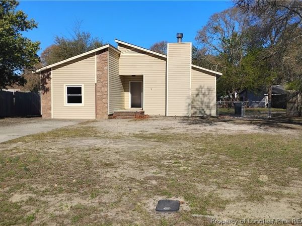 3026 Akron Drive , Hope Mills, NC 28348