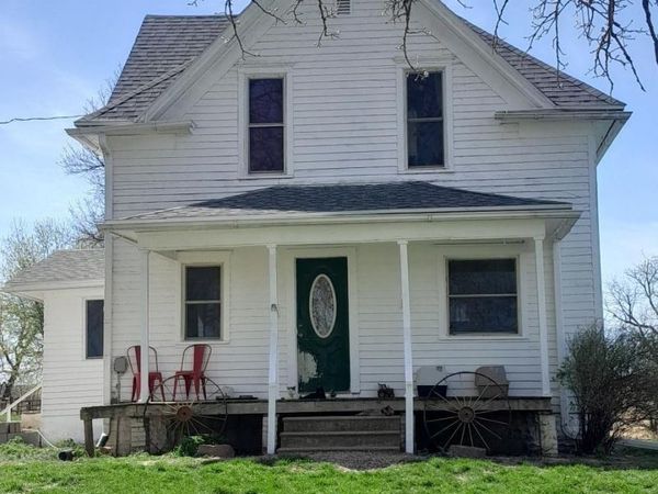2803 Grundy Ave, Hornick, IA 51026