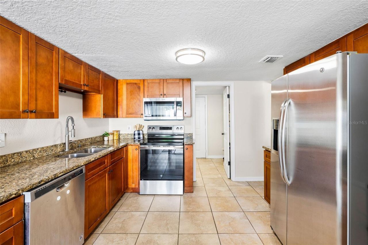 7256 Moffatt Lane N, Pinellas Park, FL 33781 Photo