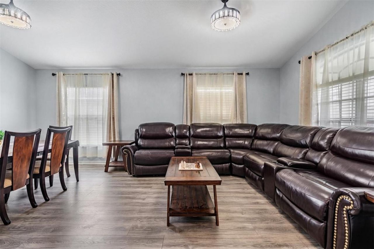 12813 Standbridge Drive , Riverview, FL 33579 Photo