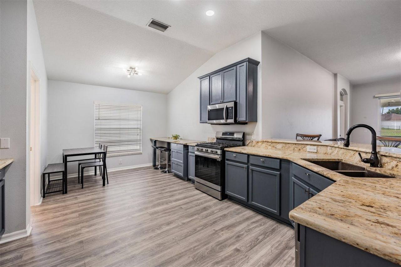 12813 Standbridge Drive , Riverview, FL 33579 Photo