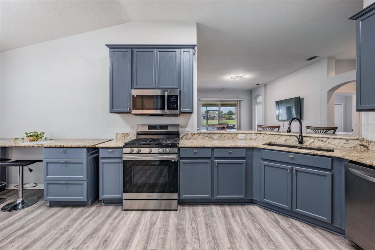 12813 Standbridge Drive , Riverview, FL 33579 Photo