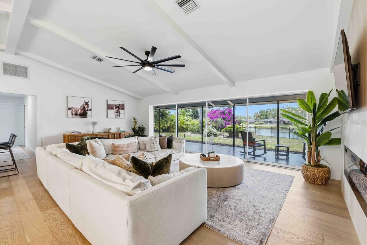 8021 Timber Lake Lane, Sarasota, FL 34243 Photo