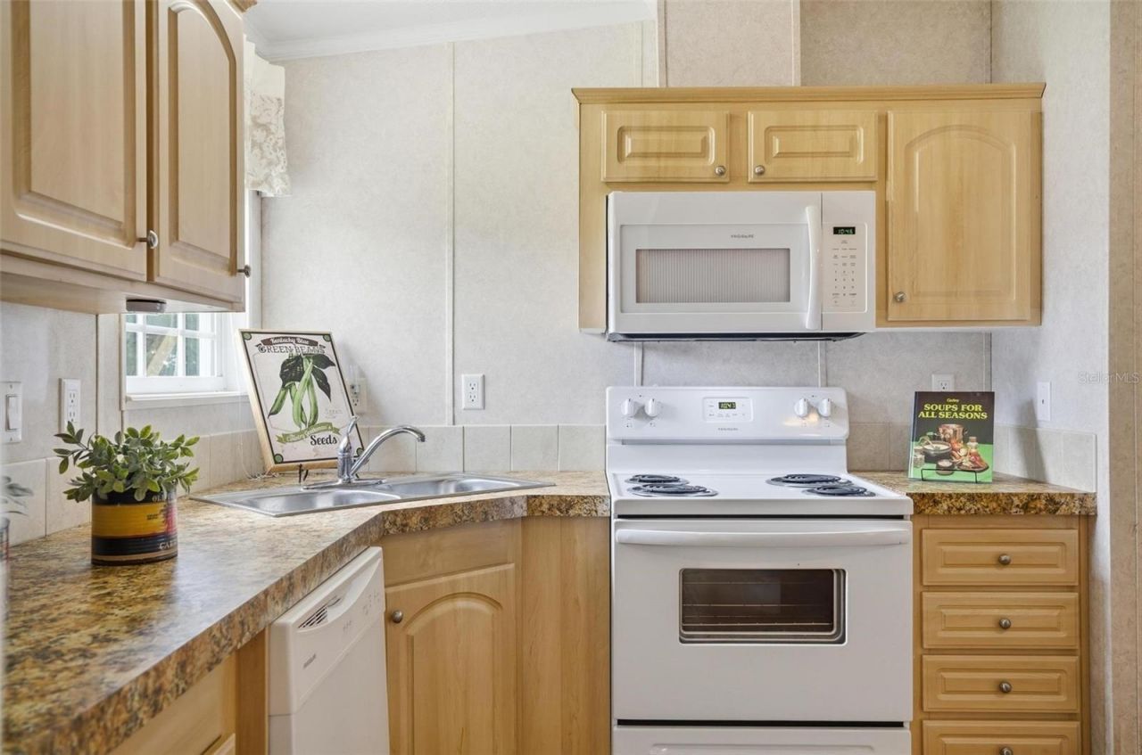 55716 Keith Street, Astor, FL 32102 Photo