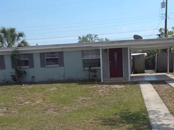 6810 TUTTLE STREET , TAMPA, FL 33634