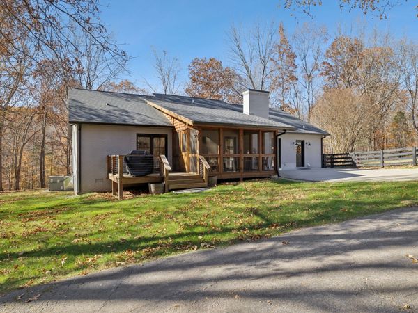 7340 Bradford Rd, Primm Springs, TN 38476