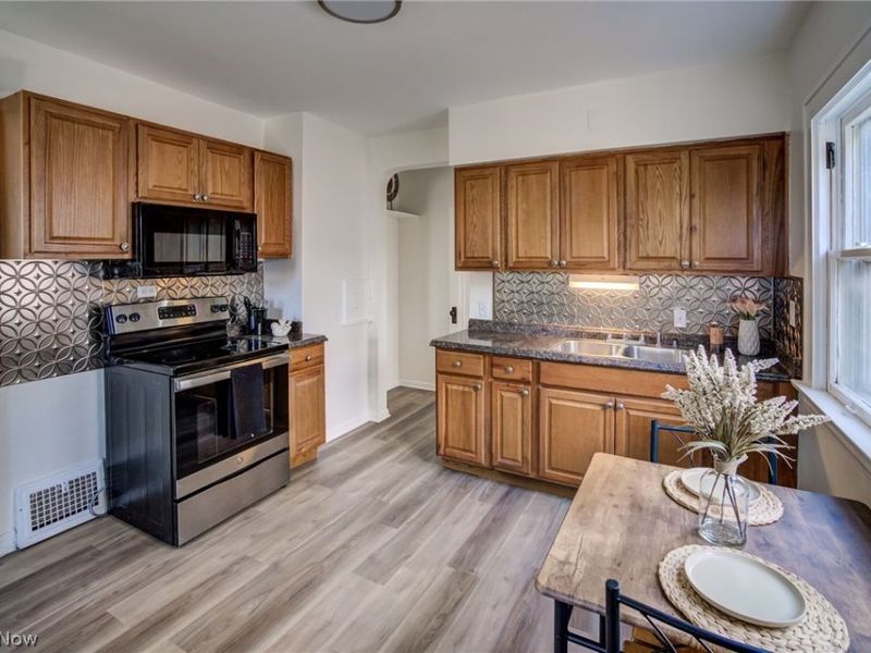 10105 Greenview, Garfield Heights, OH 44125 Photo 18